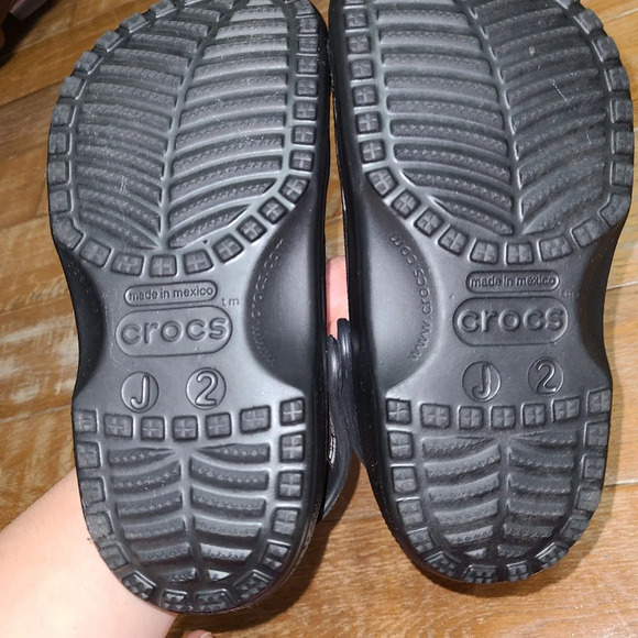 Crocs Black Unisex Kids Junior Size 2 Comfort Clogs - Picture 6 of 8